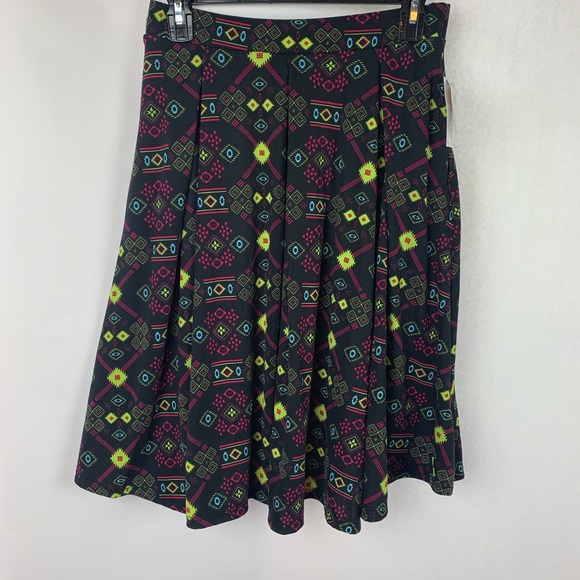 LuLaRoe Dresses & Skirts - Lularoe Madison Skirt Small Black Pink Geometric LuLaRoe Dresses & Skirts - Lularoe Madison Skirt Small Black Pink Geometric